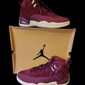 Air Jordan 12 Retro Bordeaux Sneakers Size 13 MINT!